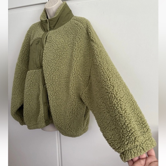 Gently Worn Pacsun Oversized Medium Olive Green Snap Up Sherpa Jacket - Picture 3 of 12